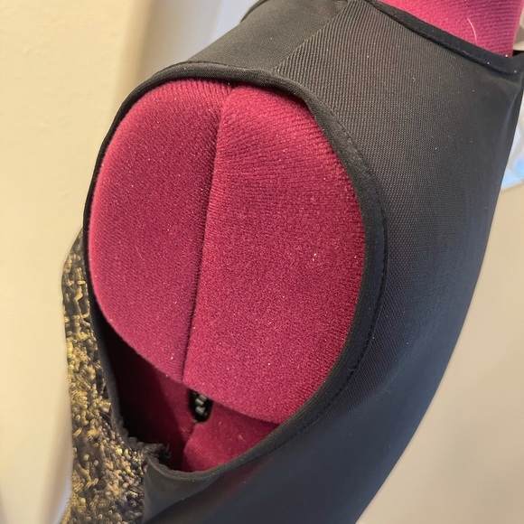 Black and Gold Dress - Picture 5 of 9